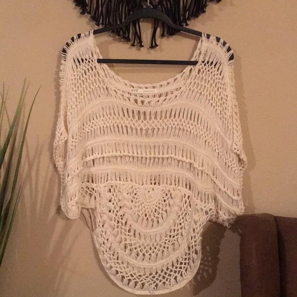 ✨White Boho Top✨ - Picture 1 of 4